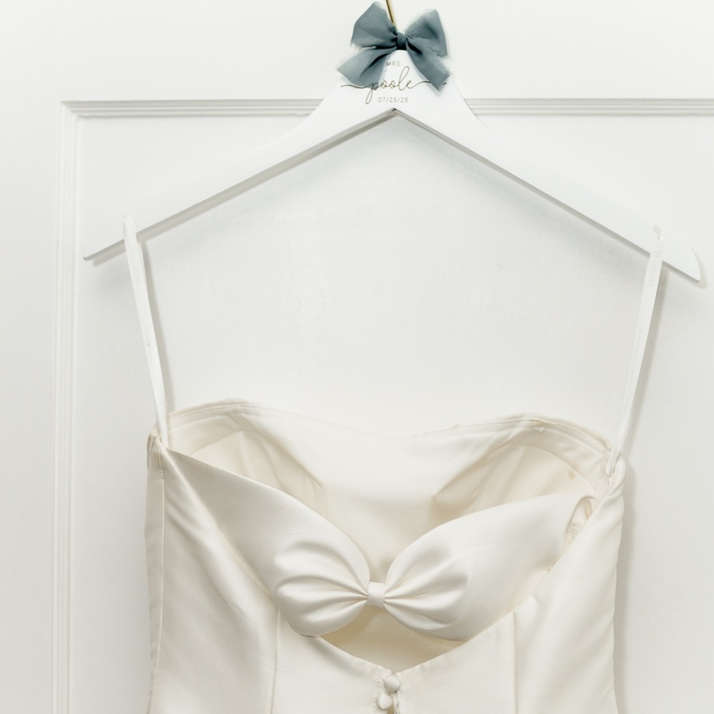 Elegant Strapless White Wedding Dress - Picture 4 of 8